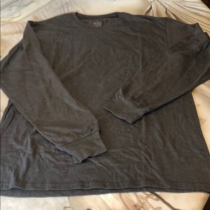 Used sweatershirt size M